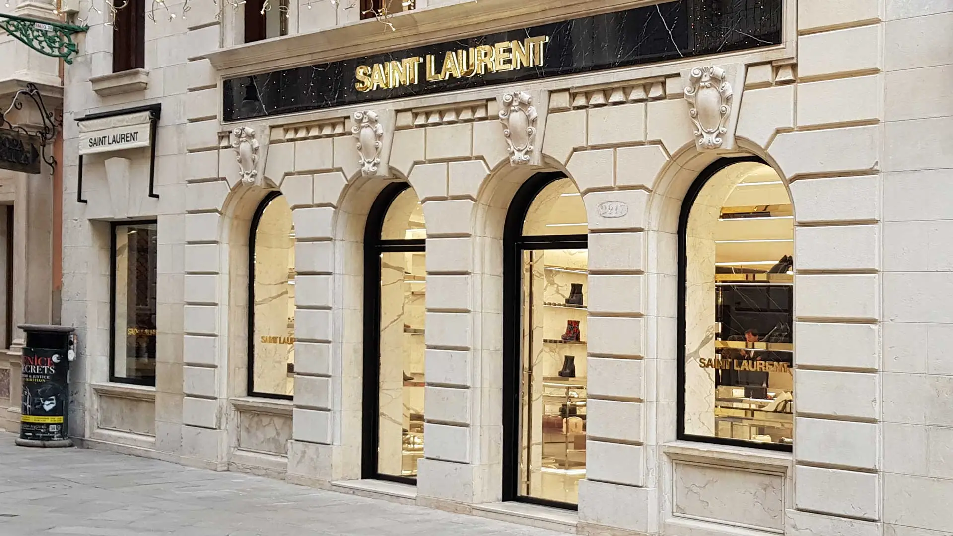 Yves Saint Laurent | Venezia – calle Larga XX Marzo